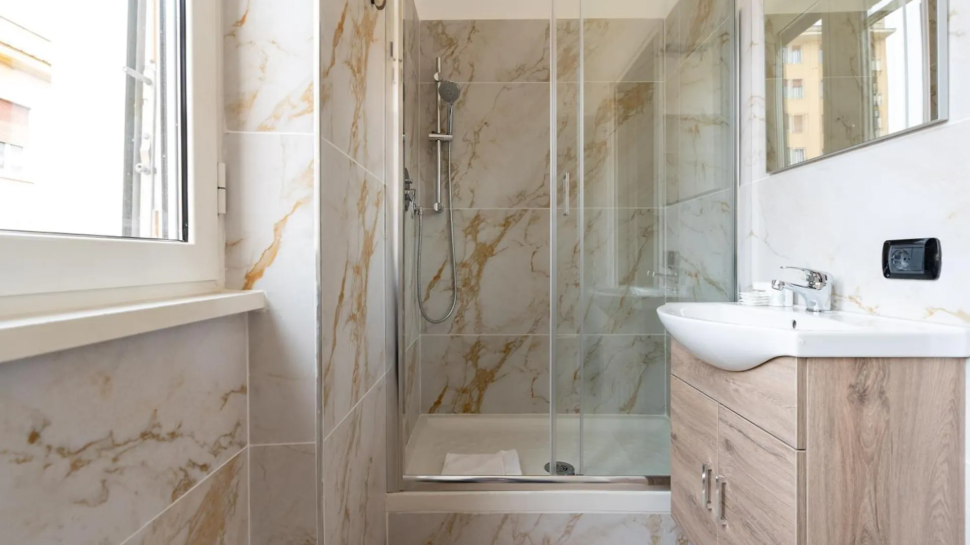 San Giovanni Comfort Suite Рим