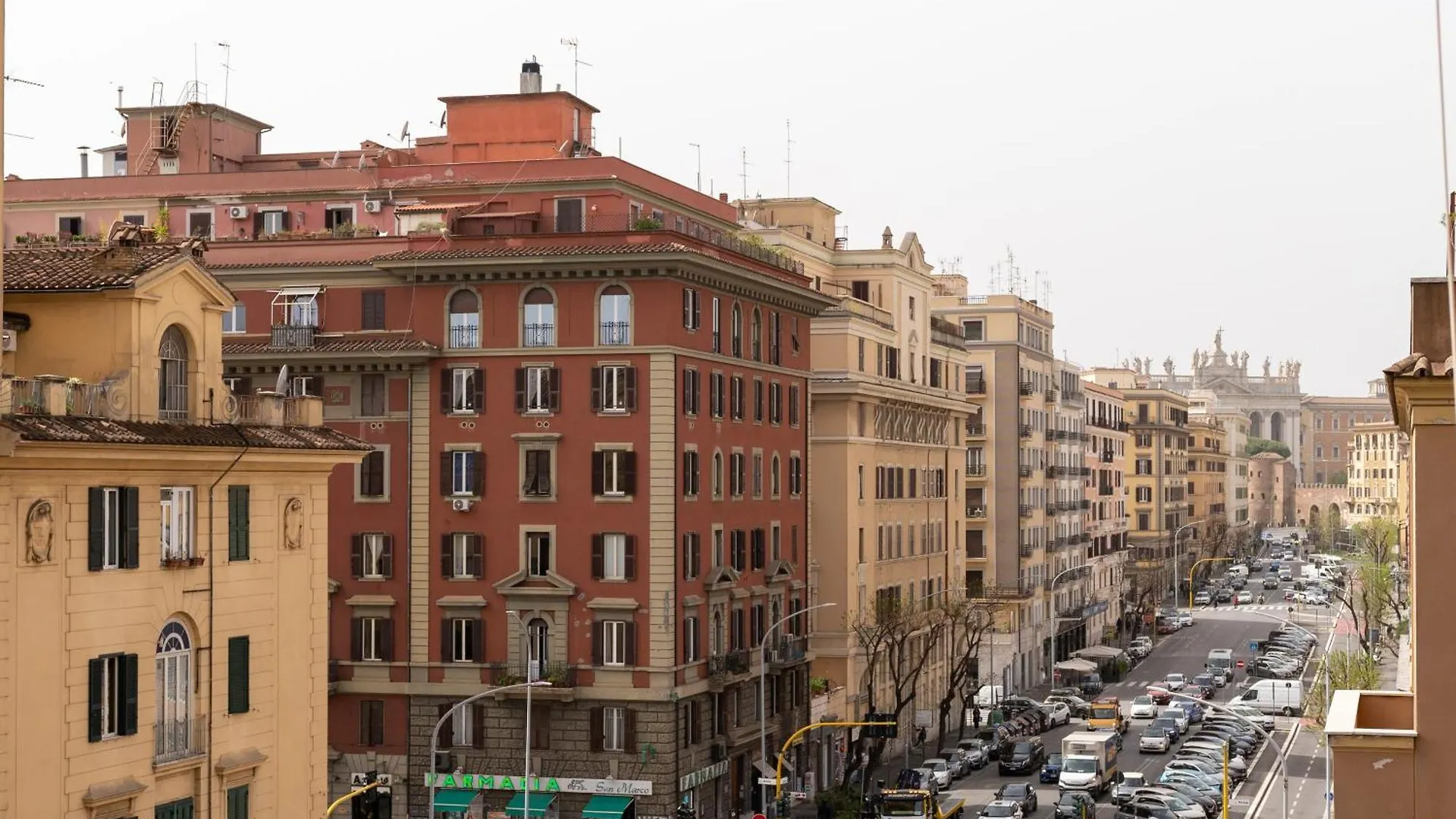Bed & Breakfast San Giovanni Comfort Suite Rome Italy